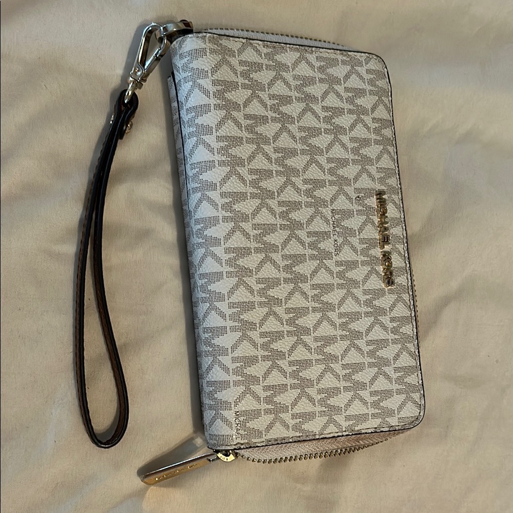 Michael Kors Patterned Wristlet Wallet
